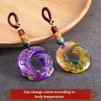 1 vnt. temperatūrai jautrus spalvą keičiantis raktų pakabukas, talismanas.