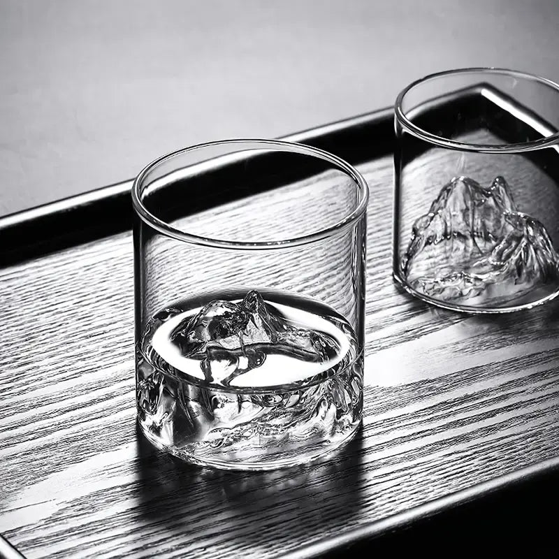 Stilingas, kūrybiškas japoniškas puodelis „Paslėptas kalnas“, 300 ml – 1 vnt.