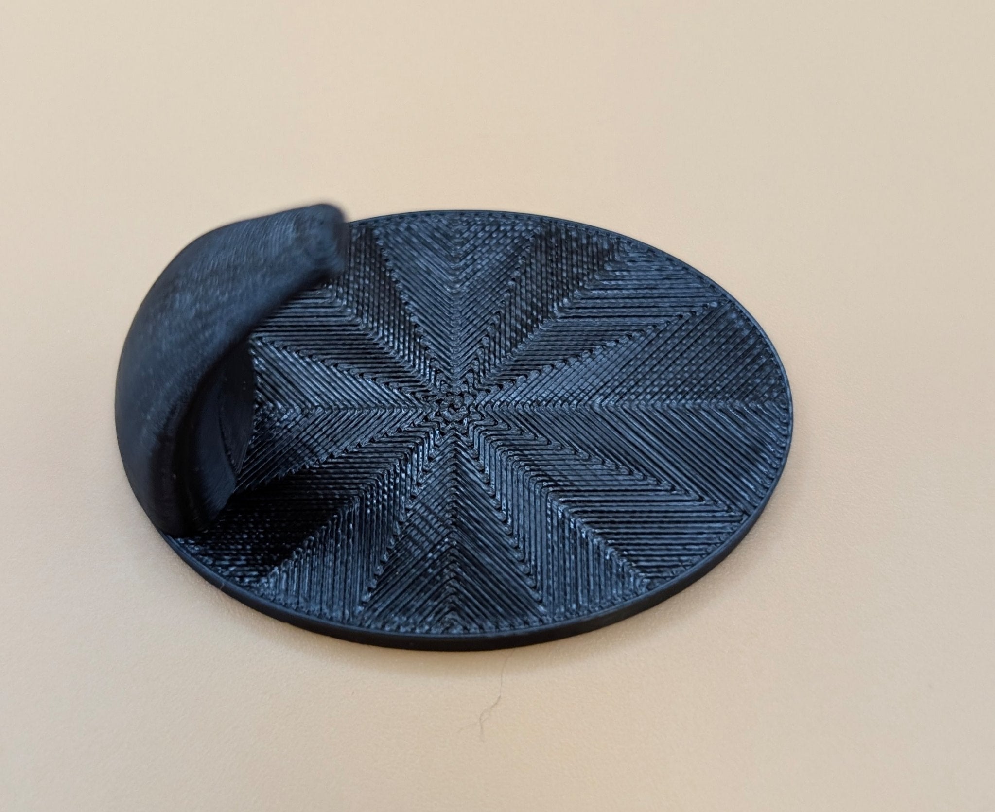 Lipnus sieninis kabliukas – nereikia gręžti, jokių rūpesčių