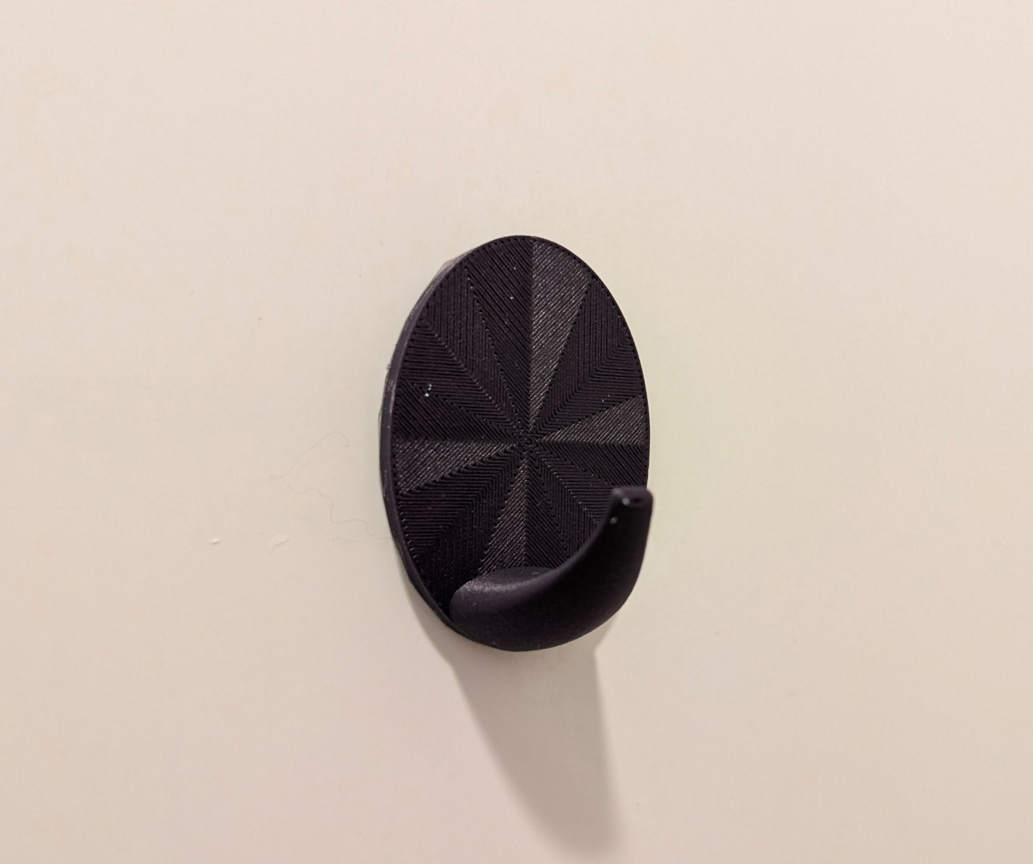 Lipnus sieninis kabliukas – nereikia gręžti, jokių rūpesčių