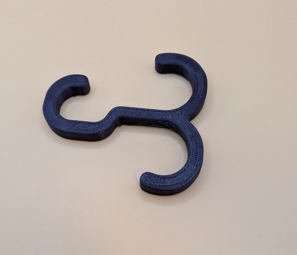 Daugiafunkcinis S formos kabliukas – tvirtas ir kompaktiškas