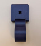 Prie sienos tvirtinamas spaustuvinis kabliukas – saugus ir praktiškas