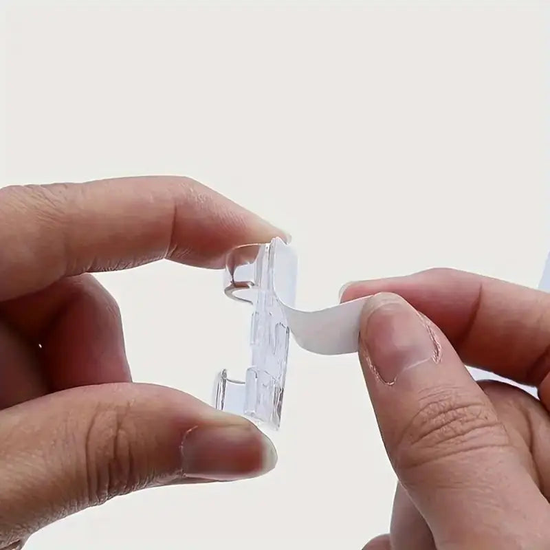 Skaidrūs plastikiniai kabelių tvirtinimo spaustukai