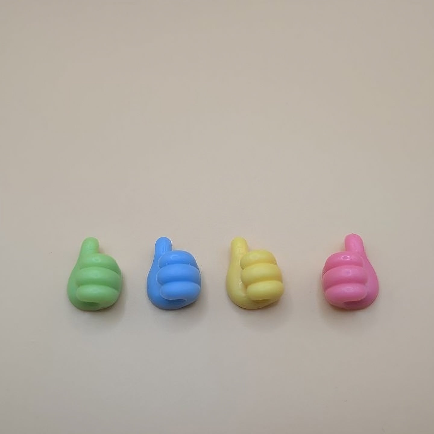 Lipnus kabelio laikiklis